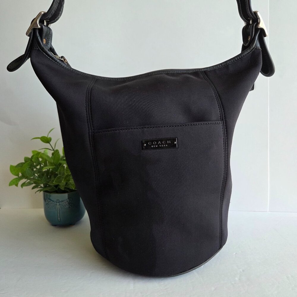 EUC Vintage Coach Neo Duffle Sac (#6204) in Black